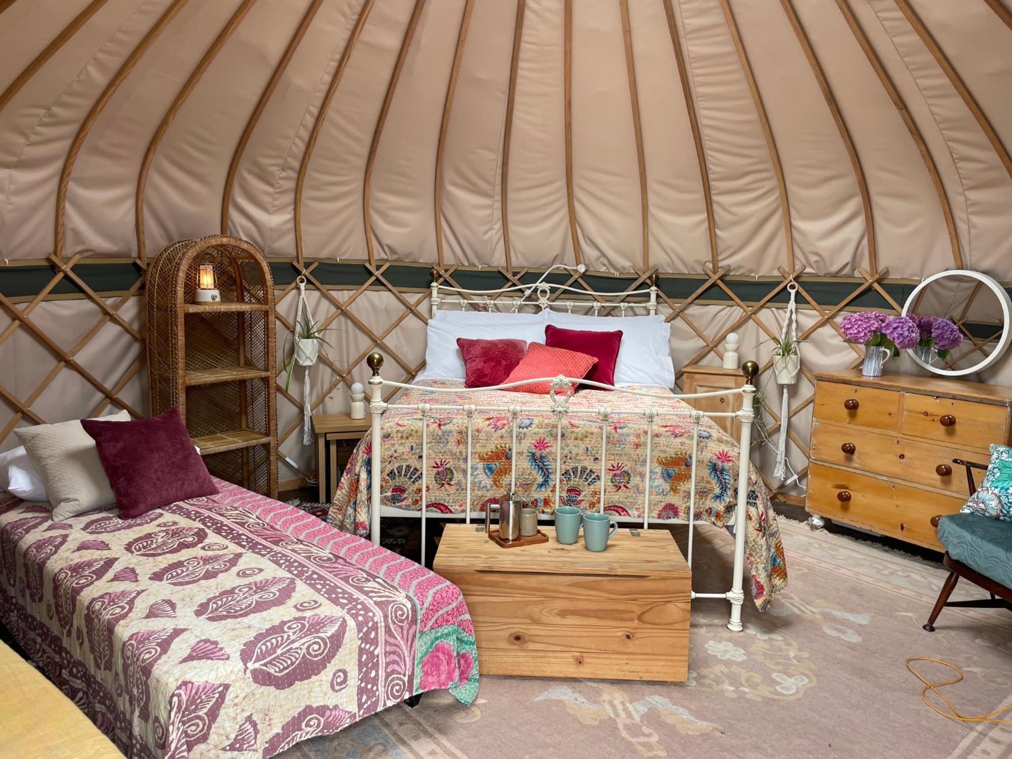 Puckaster Cove Garden Yurt Hotel Niton Ngoại thất bức ảnh