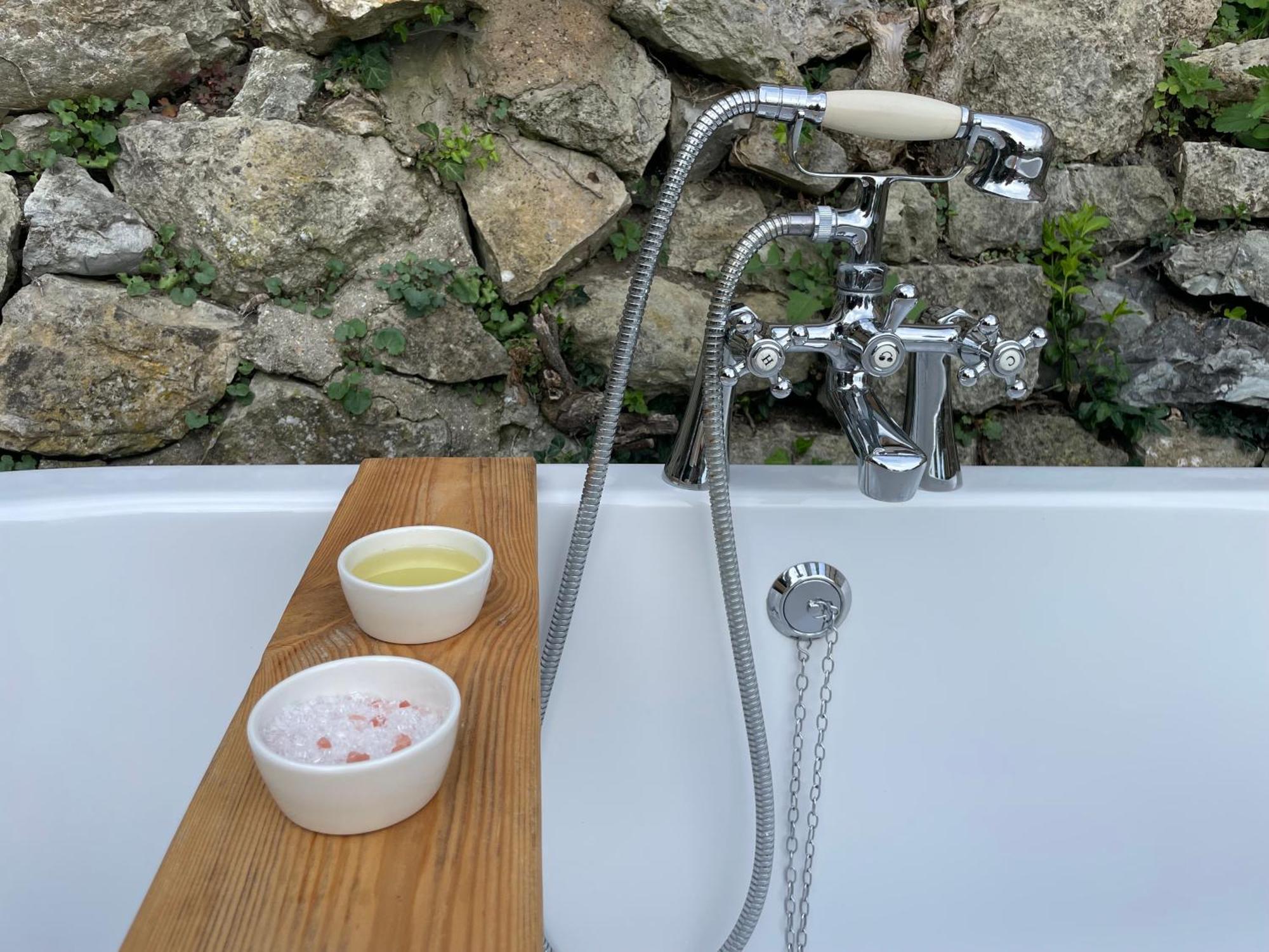 Puckaster Cove Garden Yurt Hotel Niton Ngoại thất bức ảnh